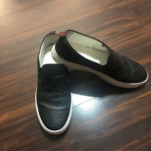 Men’s Gucci embossed slip on sneaker